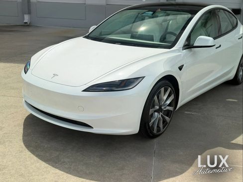 Used 2024 Tesla Model 3 Standard Range RWD image 1