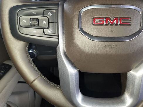 Used 2023 GMC Yukon XL SLT w/ SLT Premium Package image 27