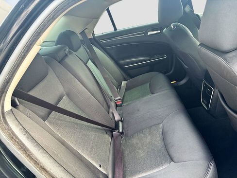Used 2023 Chrysler 300 Touring w/ Sport Appearance Package RWD image 26