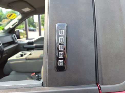 Used 2016 Ford F150 XLT AWD/4WD image 19