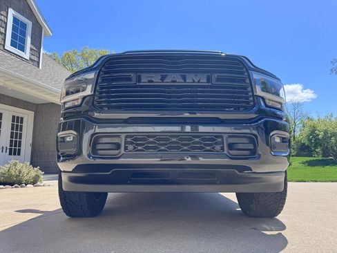 Used 2023 RAM 2500 Laramie AWD/4WD image 32
