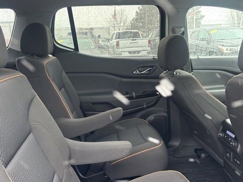Used 2023 GMC Acadia AT4 image 17