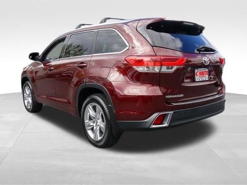Used 2018 Toyota Highlander Limited image 6
