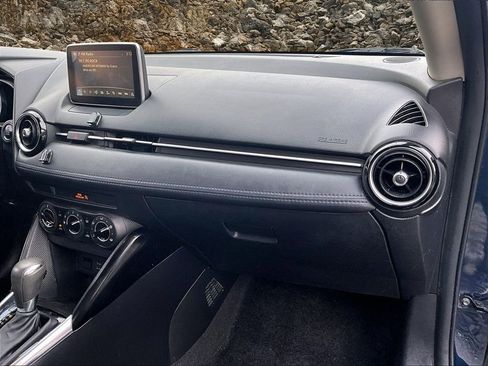 Used 2016 Scion iA image 14