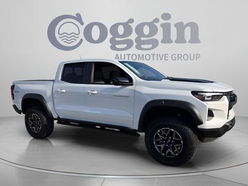 New 2026 Chevrolet Colorado ZR2 w/ Technology Package AWD/4WD image 7