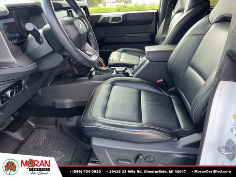 Used 2024 Ford Bronco Badlands AWD/4WD image 16