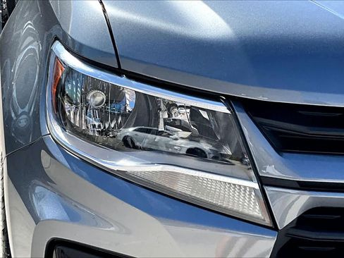 Used 2022 Chevrolet Colorado LT w/ Safety Package image 30