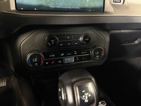 Used 2025 Ford Bronco Outer Banks AWD/4WD image 21
