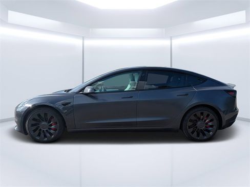 Used 2022 Tesla Model 3 Performance image 6