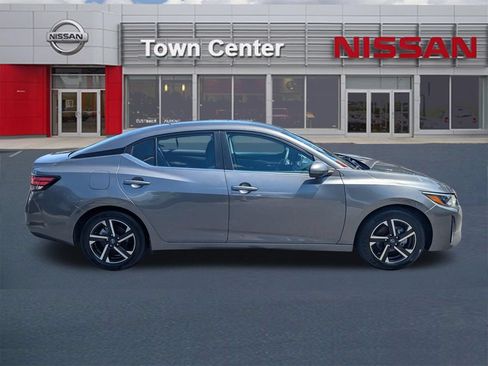 Certified 2025 Nissan Sentra SV FWD image 8