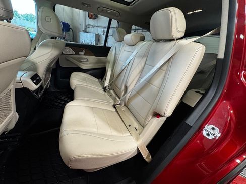 Used 2022 Mercedes-Benz GLS 450 4MATIC image 14