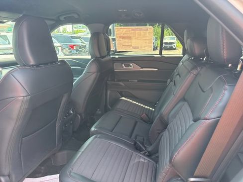 New 2026 Ford Explorer ST-Line w/ ST-Line Street Pack AWD/4WD image 10