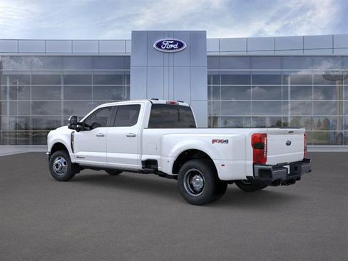 New 2026 Ford F350 4x4 Crew Cab DRW Super Duty image 4