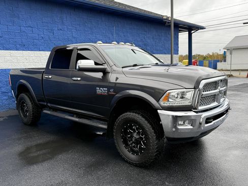 Used 2016 RAM 2500 Laramie image 3