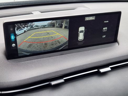 Used 2025 Genesis GV70 3.5T Sport image 17