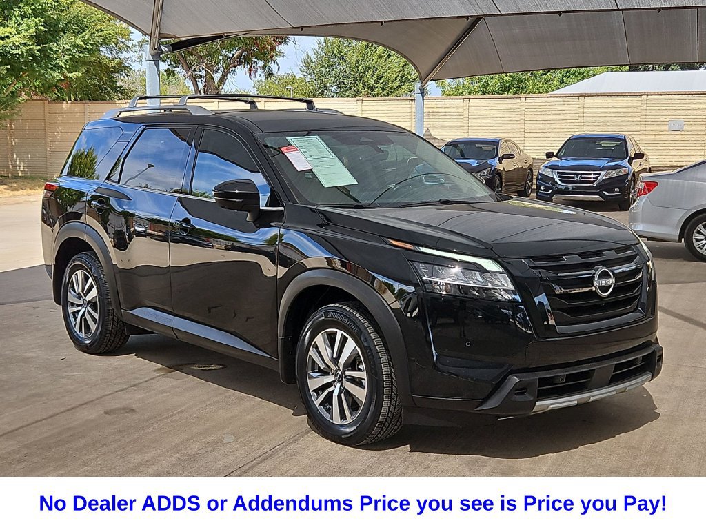 Used 2023 Nissan Pathfinder SL w/ Black Appearance Package FWD image 14