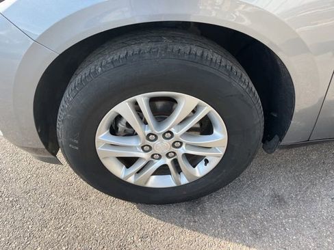 Used 2021 Buick Enclave Essence AWD/4WD image 20