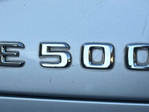 Used 2005 Mercedes-Benz E 500 4MATIC Sedan image 31