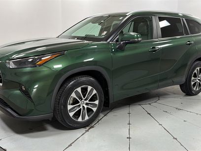 Used 2023 Toyota Highlander XLE