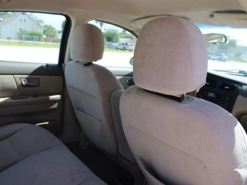 Used 2001 Ford Taurus LX FWD image 26