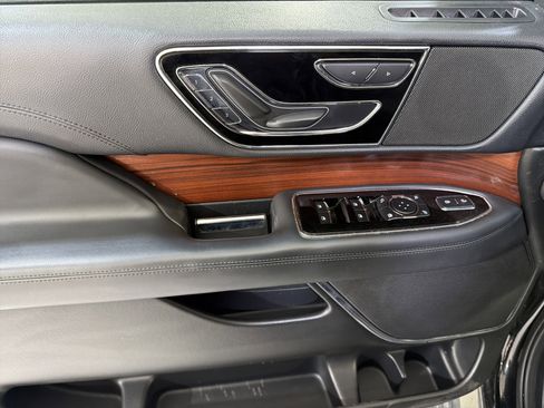 Used 2024 Lincoln Navigator L 4WD image 15