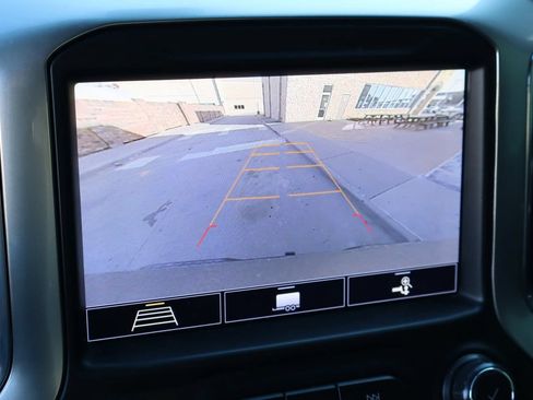 Used 2020 Chevrolet Silverado 1500 LT Trail Boss AWD/4WD image 7
