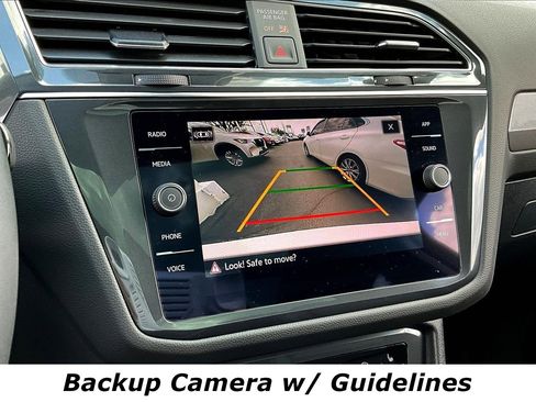 Used 2023 Volkswagen Tiguan SE AWD/4WD image 14