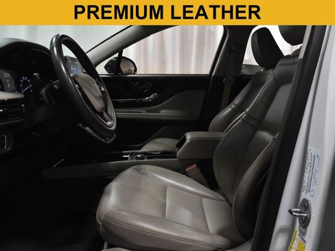 Used 2021 Lincoln Corsair FWD image 4