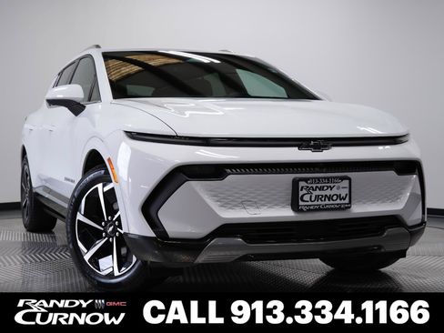Used 2024 Chevrolet Equinox EV LT w/ LPO, Trailering Package FWD image 1