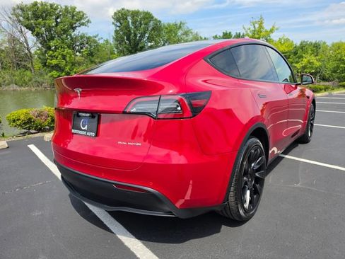 Used 2022 Tesla Model Y Long Range AWD/4WD image 10