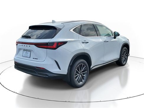 New 2026 Lexus NX 350h FWD image 4