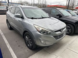 Used 2015 Hyundai Tucson SE video 2