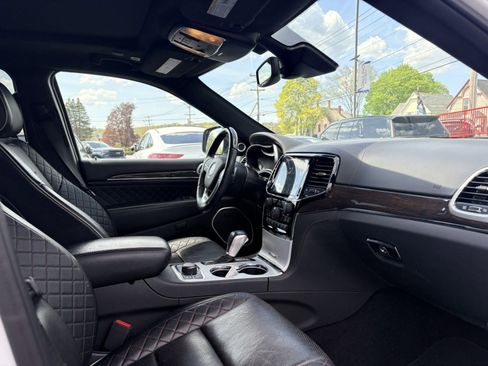 Used 2020 Jeep Grand Cherokee Summit AWD/4WD image 23