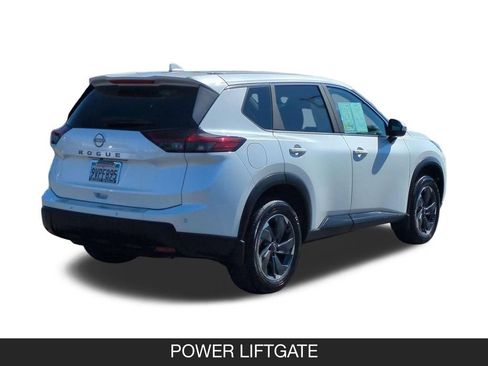 Used 2026 Nissan Rogue SV FWD image 9