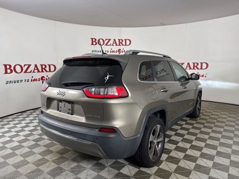 Used 2019 Jeep Cherokee Limited image 8