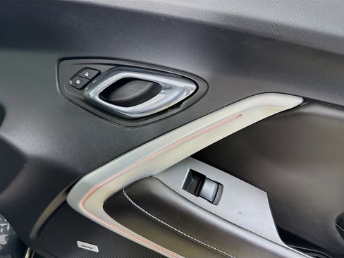 Used 2016 Chevrolet Camaro LT image 27