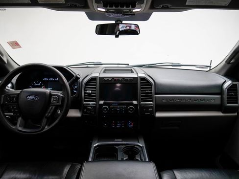 Used 2018 Ford F250 XLT w/ XLT Premium Package image 26