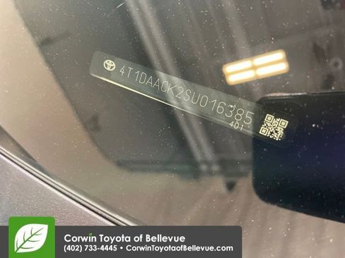 Used 2025 Toyota Camry SE image 31