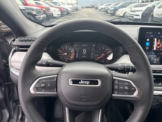 Used 2023 Jeep Compass Limited AWD/4WD image 15