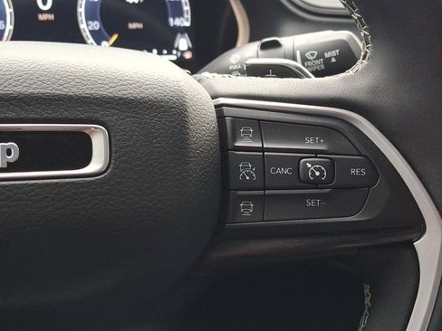 Certified 2023 Jeep Grand Cherokee Limited image 22