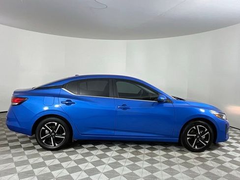 Used 2024 Nissan Sentra SV image 4