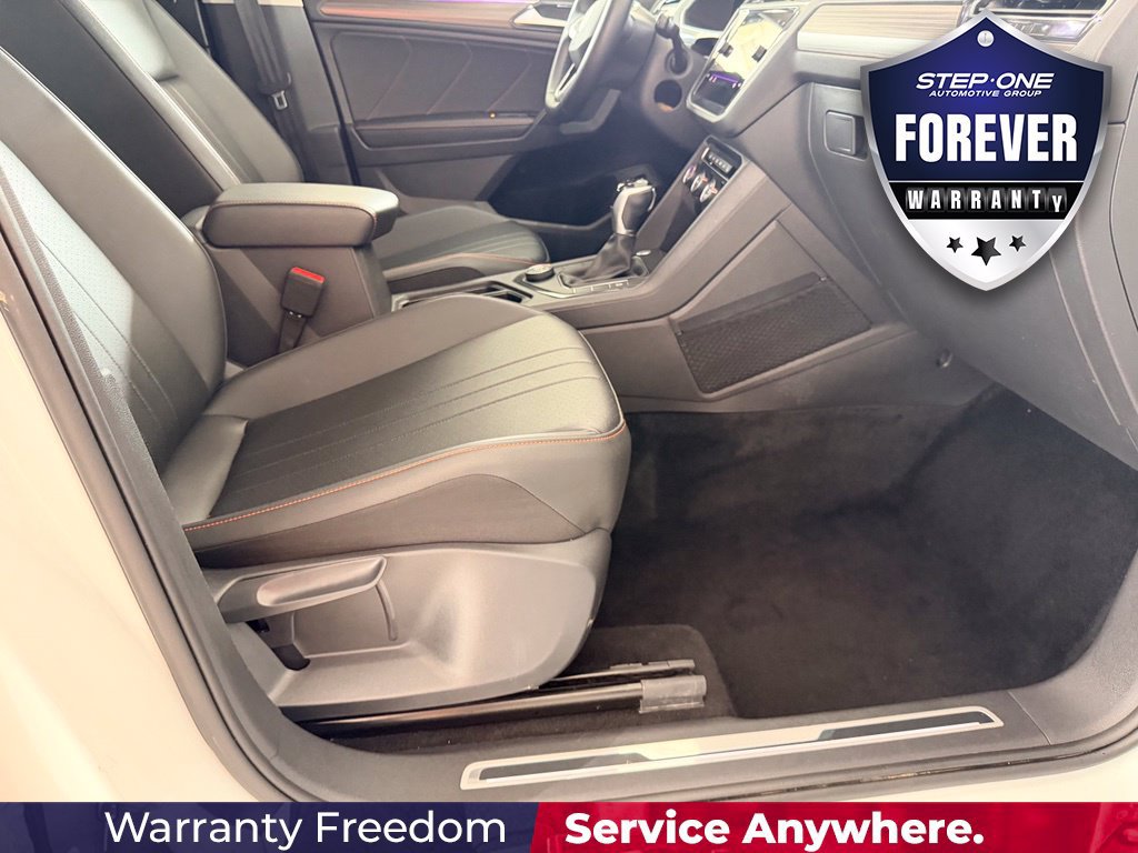 Used 2024 Volkswagen Tiguan SE AWD/4WD image 36