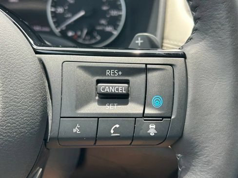Certified 2021 Nissan Rogue SV w/ Premium Package FWD image 28