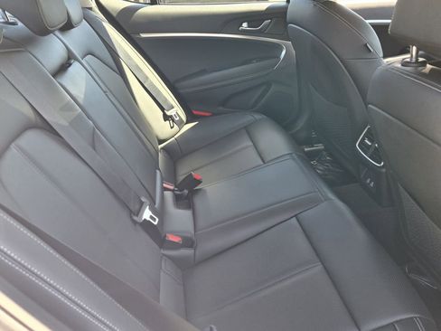 Used 2026 Genesis G70 2.5T RWD image 15