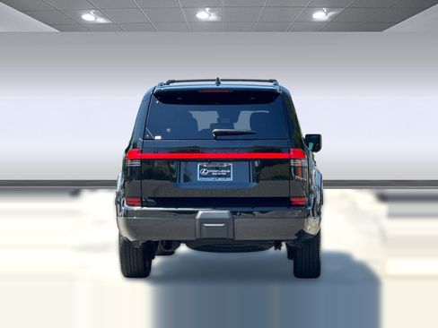 Used 2025 Lexus GX 550 w/ Accessory Package (2T) AWD/4WD image 9