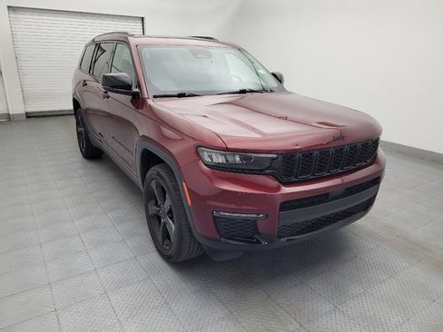 Used 2022 Jeep Grand Cherokee L Limited w/ Black Appearance Package RWD image 11