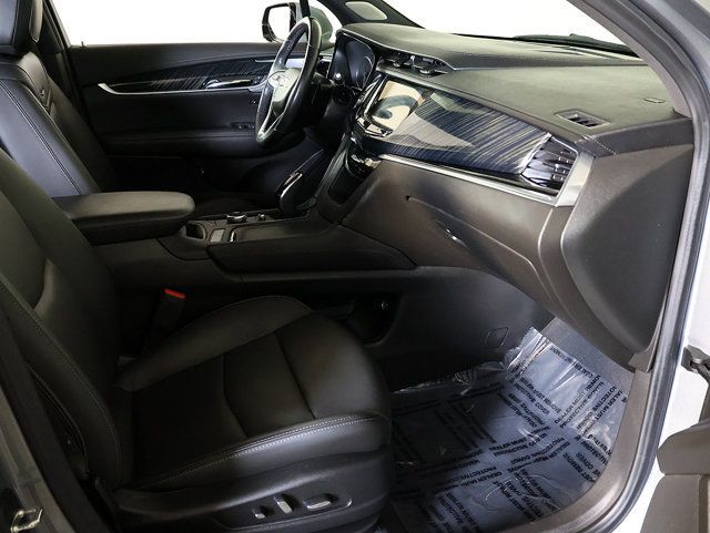 Used 2023 Cadillac XT6 Premium Luxury w/ LPO, Floor Liner Package AWD/4WD image 37