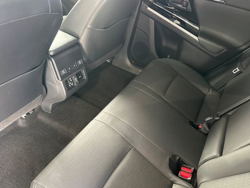 Used 2024 Subaru Solterra AWD/4WD image 15