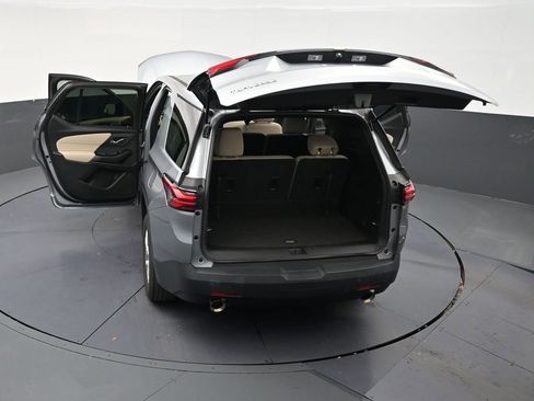 Used 2023 Chevrolet Traverse LS FWD image 32