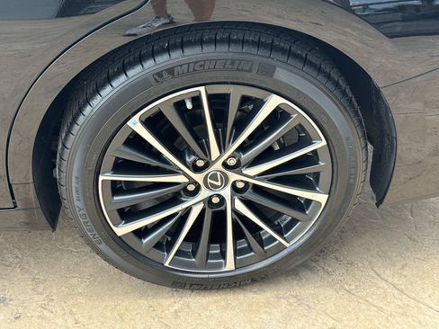Used 2024 Lexus ES 350 w/ Premium Package FWD image 22